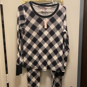 Victoria’s Secret - 2 piece pajama set